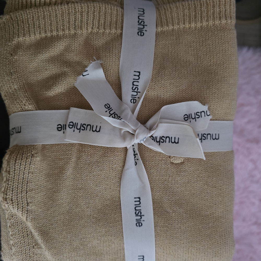 Mushie Beige Knit Blanket